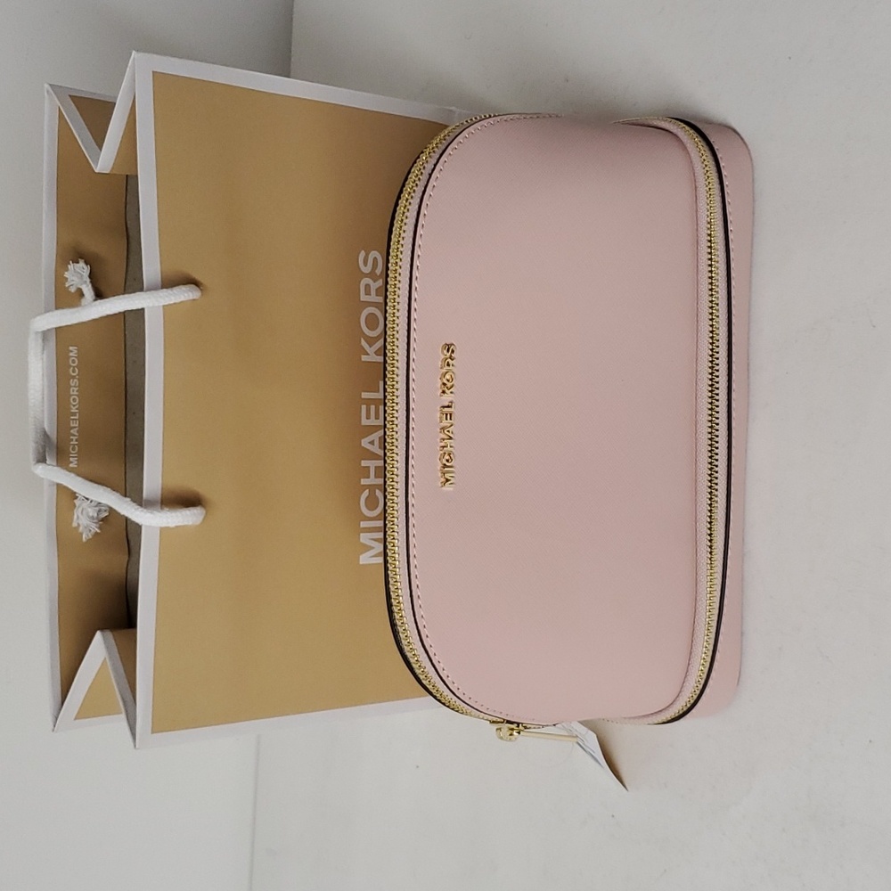 NWT Michael Kors leather travel pouch bag pink blossom (Firm Price)